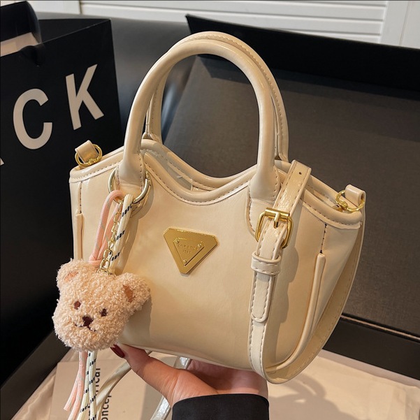 Fashionable and simple hand-held bucket bag for women, new Spring/Summer 2025, stylish and light luxury single-shoulder bag, versatile and casual crossbody bag full figure