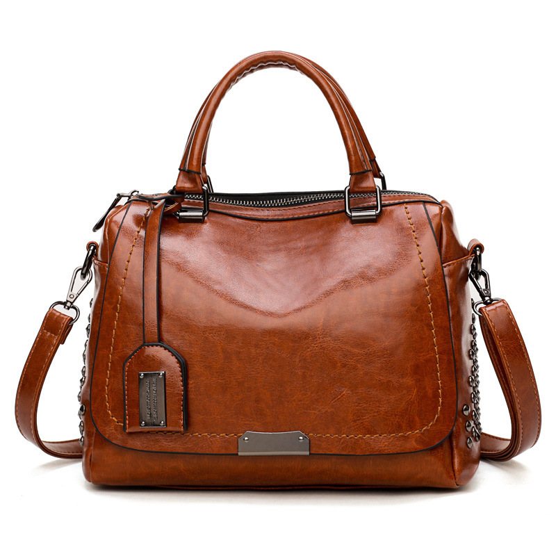 Export women's bags, European and American retro handbags, oil-leather rivet women's bags, crossbody bags, women's single-shoulder bags, one-piece consignment details Picture