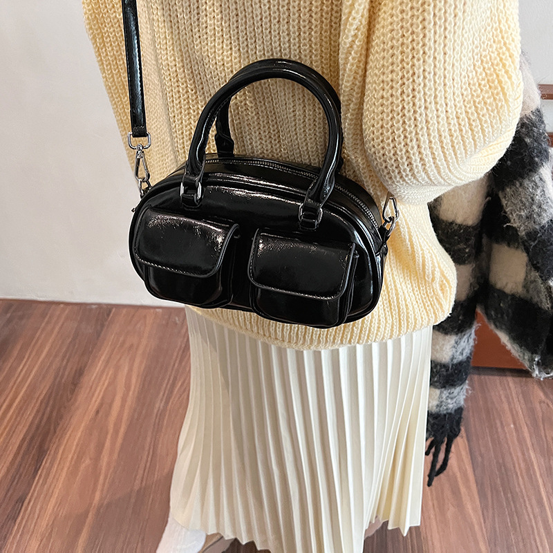 Korean trendy and niche design underarm baguette bag for women's 2024 autumn new single-shoulder Boston bag bowling bag Specification drawing