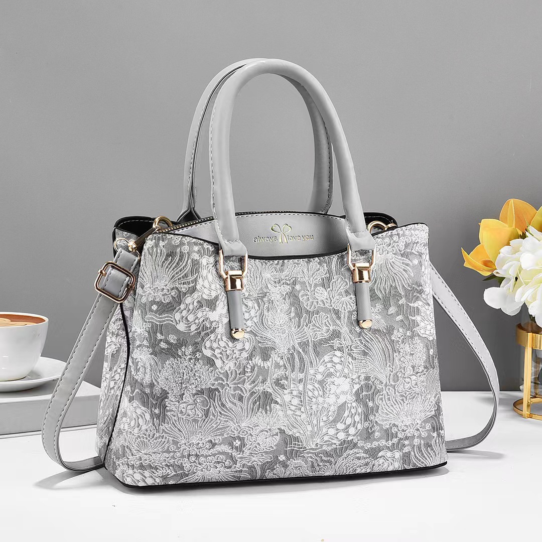 Spring 2024 new women's handbag, European and American fashion printed single-shoulder crossbody women's bag details Picture