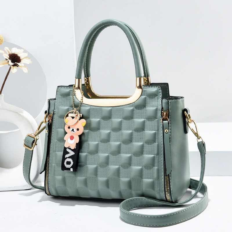 2022 New trendy single-shoulder bag for women with embossed patterns, large-capacity handbag for women, stylish and versatile crossbody bag full figure