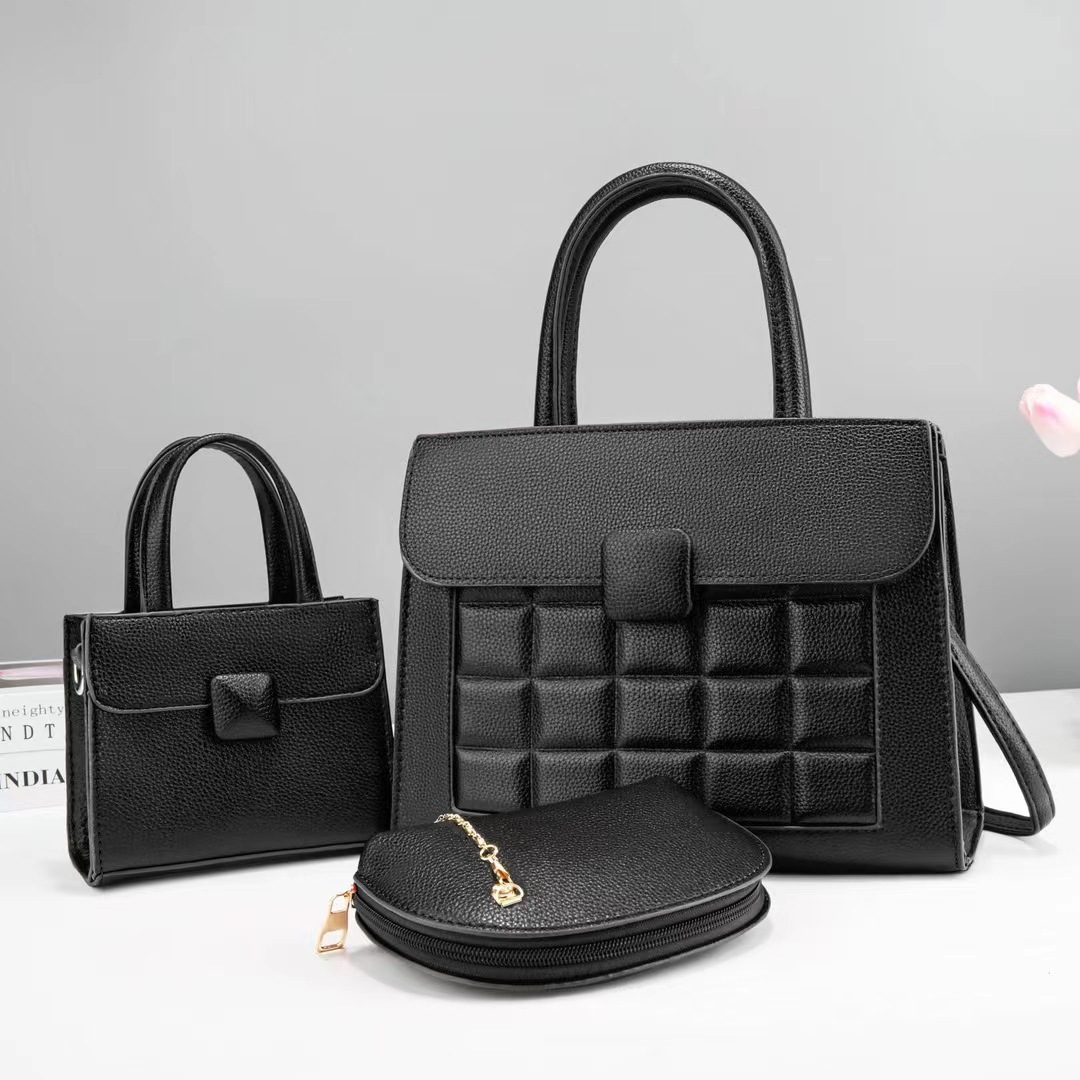 Three-piece crossbody bag, versatile handbag, new 2024 autumn/winter commuting large-capacity tote bag, Korean version single-shoulder bag full figure
