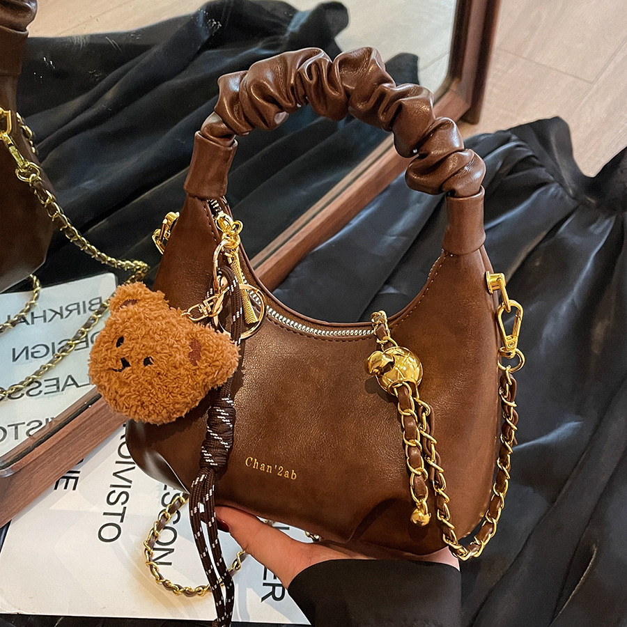 Retro bag for women, large capacity 2024 new casual and fashionable single-shoulder crossbody bag, pleated for work and commuting dumpling bag full figure