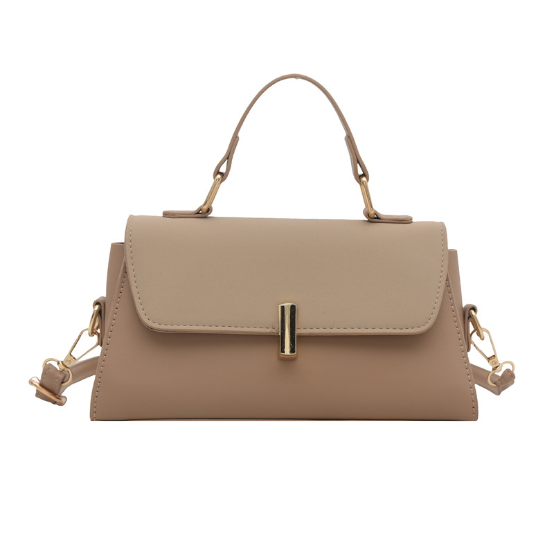 Korean-style simple and casual handbag for women, new Spring/Summer 2025 fashion small square bag, stylish lockable crossbody bag Item Picture