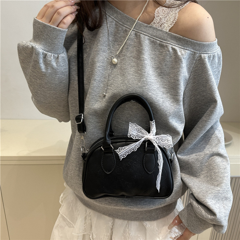 Fashionable and trendy hand-held pillow bag 2025 new style summer versatile, niche, simple and casual single-shoulder bag crossbody bag details Picture