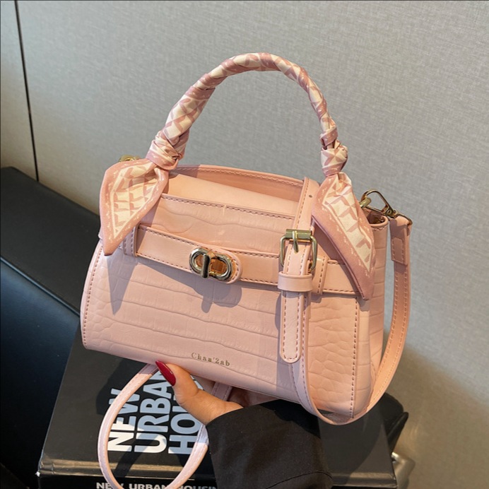 A high-end crocodile print fashionable hand-held Kelly bag for women 2025, a trendy and versatile single-shoulder crossbody bag for commuting full figure
