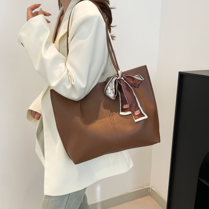 High-end silk scarf handbag for women 2025 Spring New style, fashionable and simple bucket bag, casual commuting single-shoulder bag Specification drawing