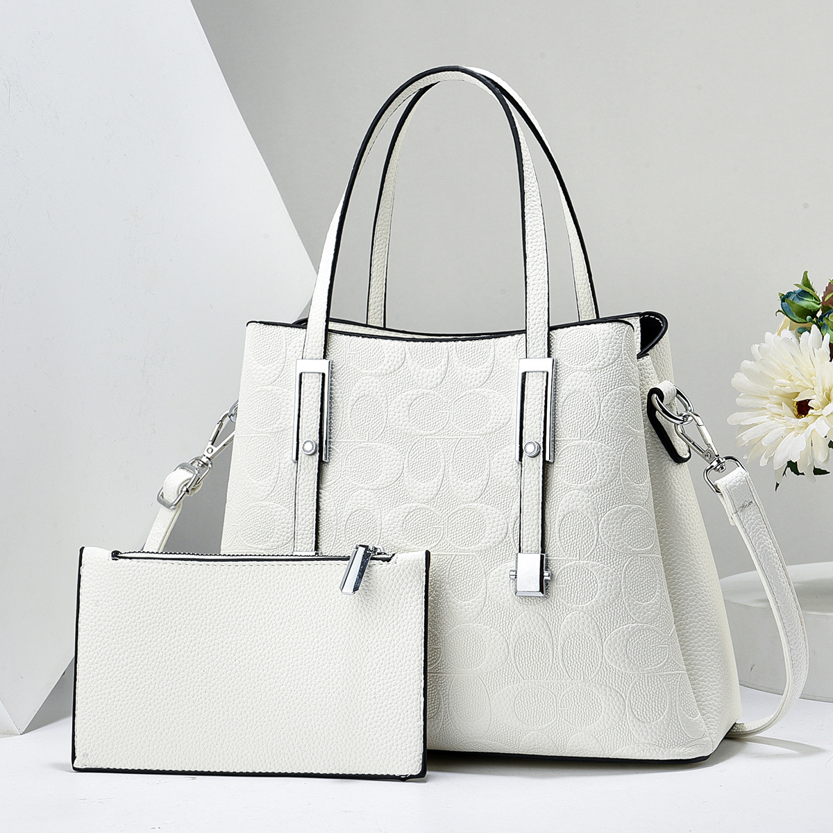 Wholesale of 2023 new styles of European and American fashion two-piece set handbags, hand-held shoulder crossbody bags from the manufacturer Application Scenario