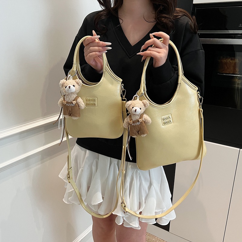 High-end hand-held tote bag for women, 2025 new style, fashionable and textured single-shoulder bag, simple and stylish crossbody underarm bag Application Scenario