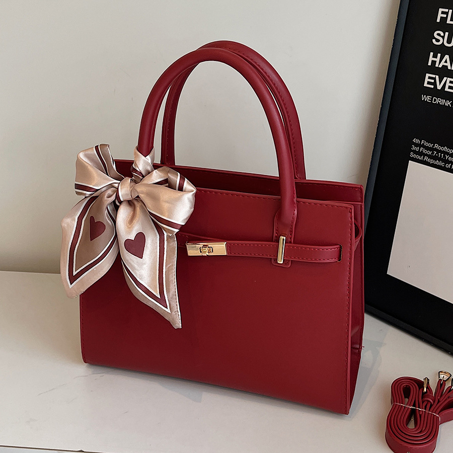 Fashionable platinum bag, red commuter bride's wedding bag, high-end handbag, large-capacity single-shoulder crossbody tote bag full figure
