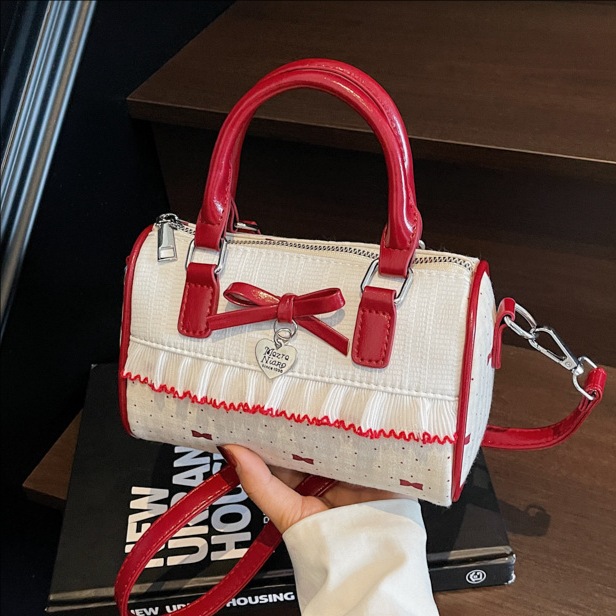2025 New style stylish handbag, cute bow single-shoulder bag, versatile casual pillow bag, trendy crossbody bag full figure