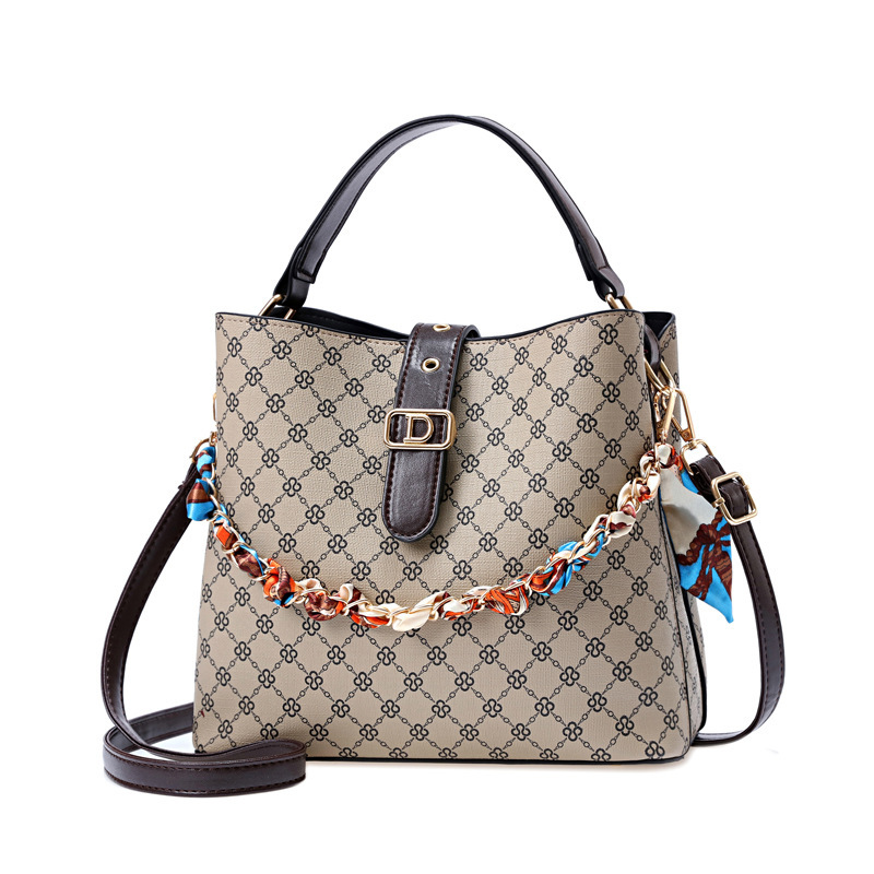 This year, bucket bags are in vogue for women. 2023 new fashionable printed hand-held women's bags and niche single-shoulder crossbody bags are available for delivery Item Picture