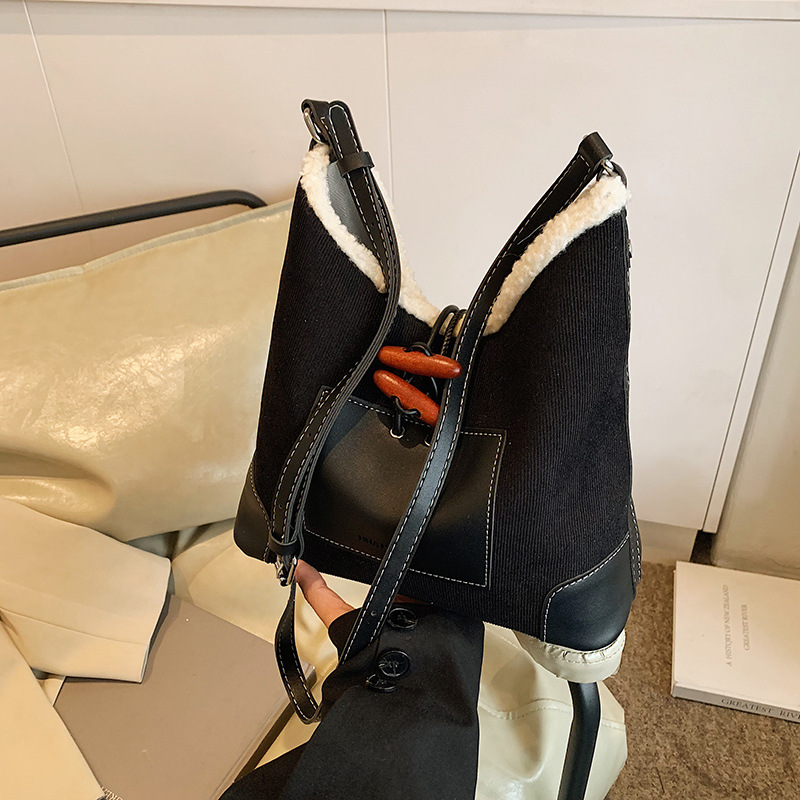 New underarm bucket bag 2025, retro, fashionable, casual, large-capacity single-shoulder bag, high-end, simple and versatile women's bag details Picture