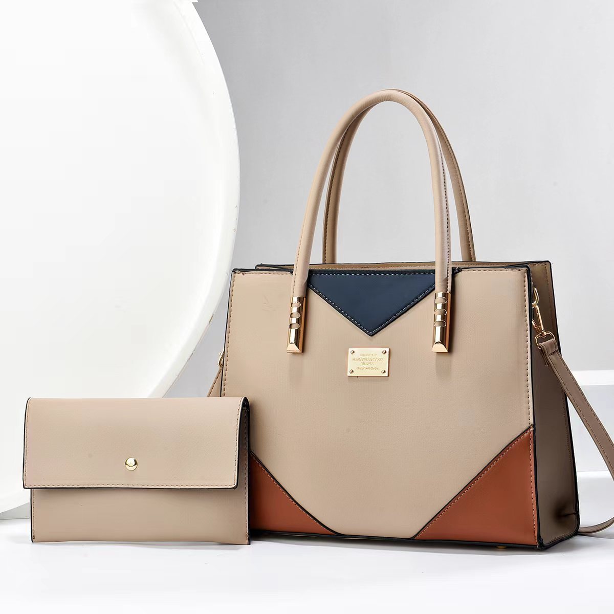 A new, stylish and versatile single-shoulder crossbody bag with a large capacity, a trendy and fashionable women's bag Specification drawing