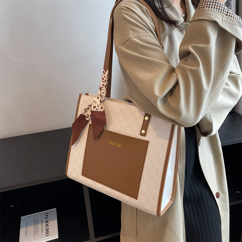 Cross-border checkered casual and versatile single-shoulder underarm bag for women, new large-capacity commuter tote bag for women's handbag Specification drawing