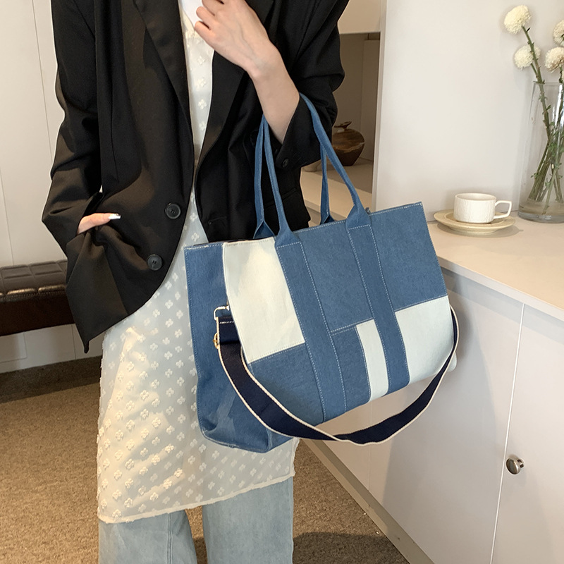 Large-capacity denim bag for women 2025 new niche single-shoulder underarm bag, trendy commuting tote bag details Picture