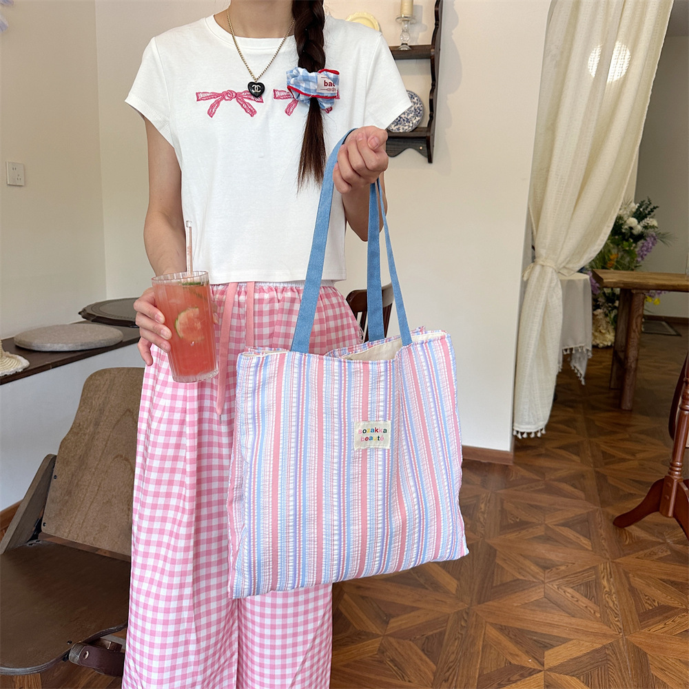 46101 Striped bubble double-layer bag, large capacity, fresh pleated single-shoulder bag, new school style Tote student bag full figure