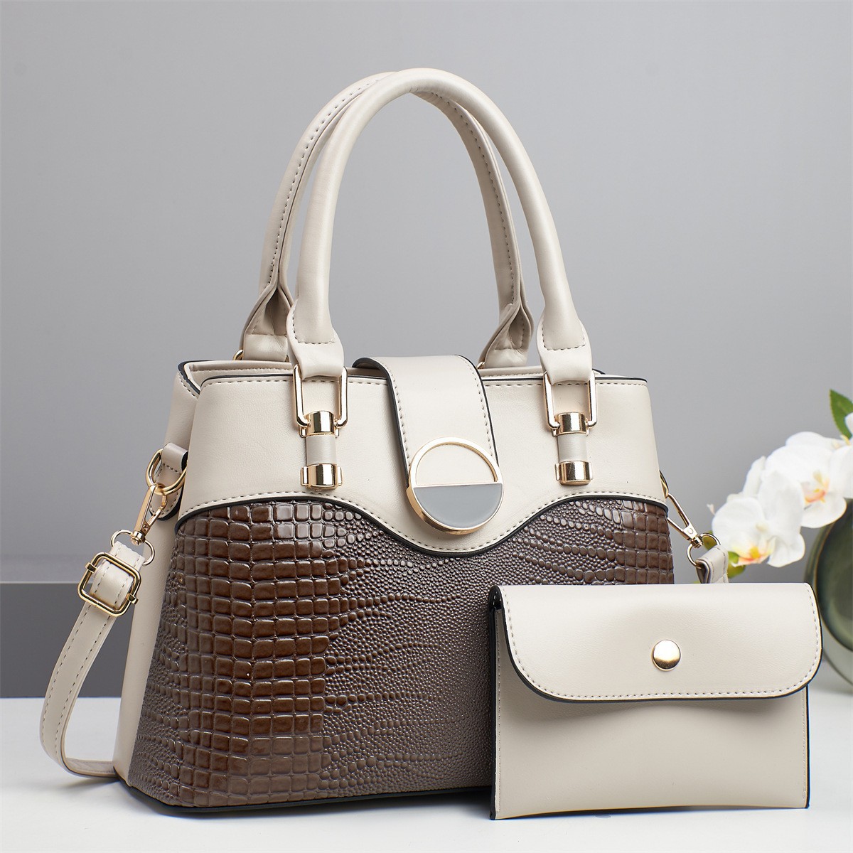 "Bag Girl 2025 New Style for cross-border trade, high-quality, large-capacity hand-held women's bag, trendy and fashionable single-shoulder crossbody bag. full figure