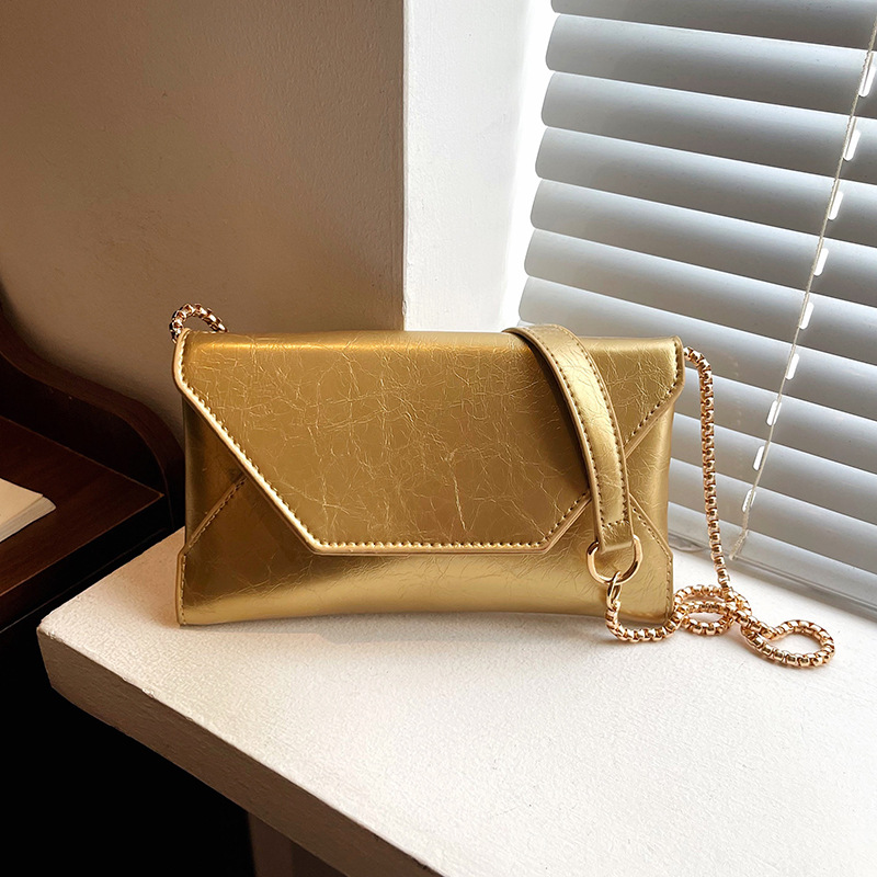 Cross-border crossbody mobile phone bag for women 2025 New style fashionable striped envelope chain bag, versatile and simple single-shoulder mobile phone bag full figure