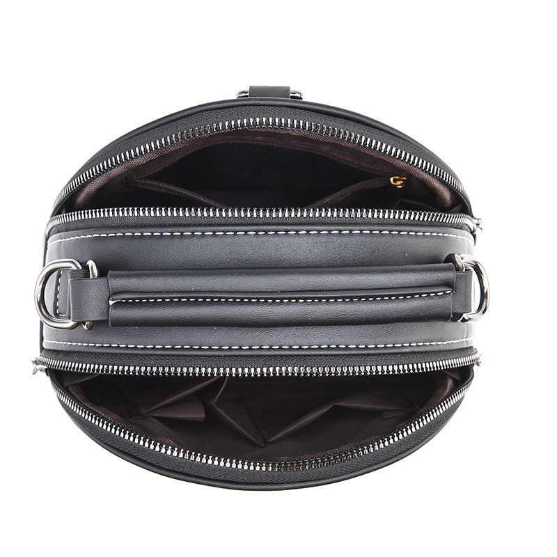 A trendy Korean-style small bag for women in Spring/Summer 2023, versatile and fashionable single-shoulder crossbody bag for ladies Application Scenario