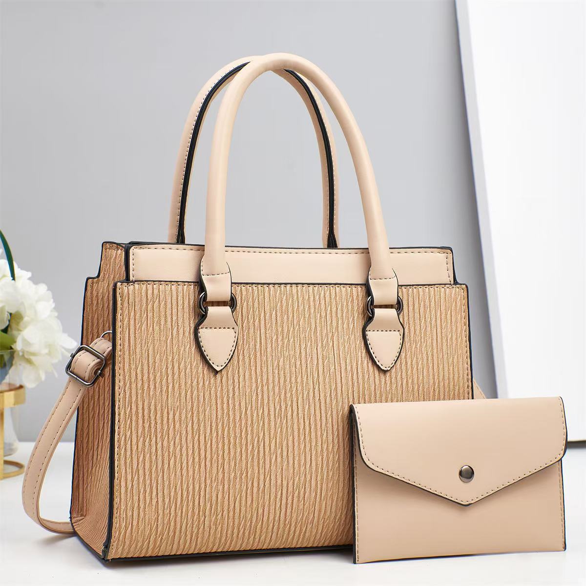 Two-piece cross-border mother-and-child bag 2025 new style women's handbag, a popular export large-capacity retro single-shoulder bag Specification drawing