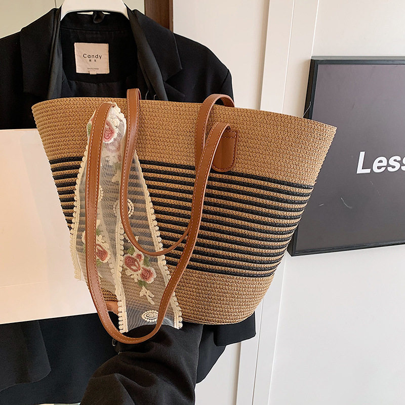 Large-capacity woven straw bag for women, 2025 new style casual and versatile single-shoulder vegetable basket bag, beach vacation bag details Picture