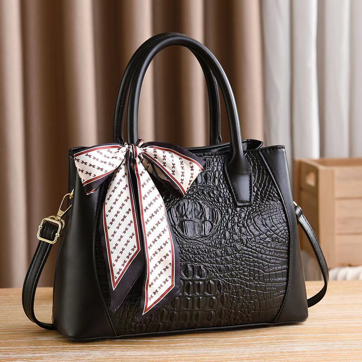 Cross-border women's bag 2023 New style European and American crocodile pattern handbag, fashionable and trendy, large-capacity single-shoulder crossbody women's bag details Picture