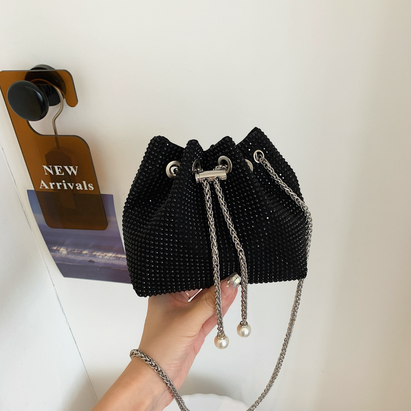 This year's popular chain crossbody bag and bucket bag are the new Spring/Summer 2023 mini women's bag with hot diamond details Picture