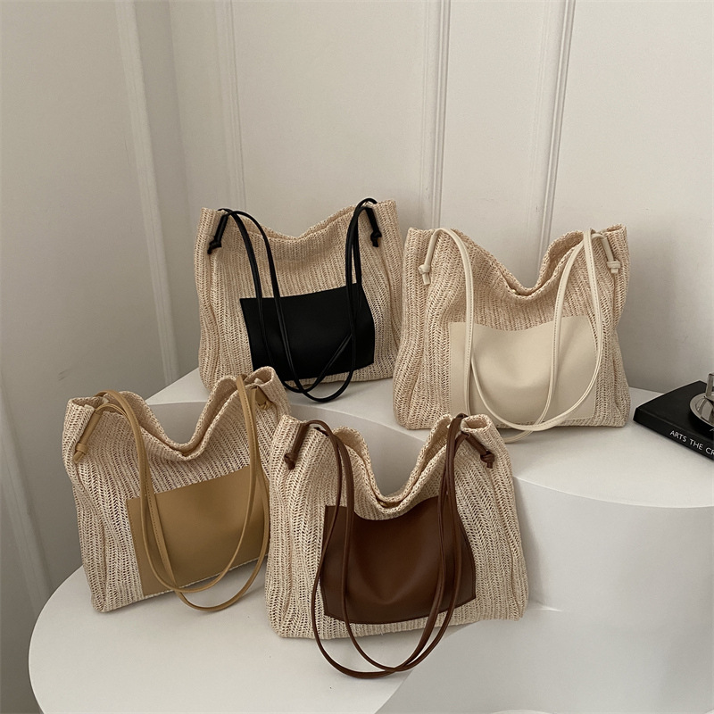 A two-piece set of straw woven casual large-capacity, fresh and stylish hand-held shoulder bag for women in summer 2024 Application Scenario