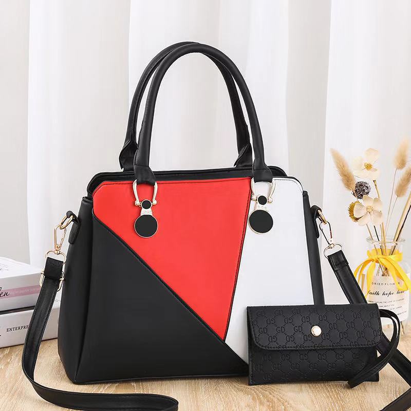 The 2022 new style of women's single-shoulder crossbody bag, a fashionable crossbody bag with contrasting colors for spring and summer, and a large-capacity handbag full figure
