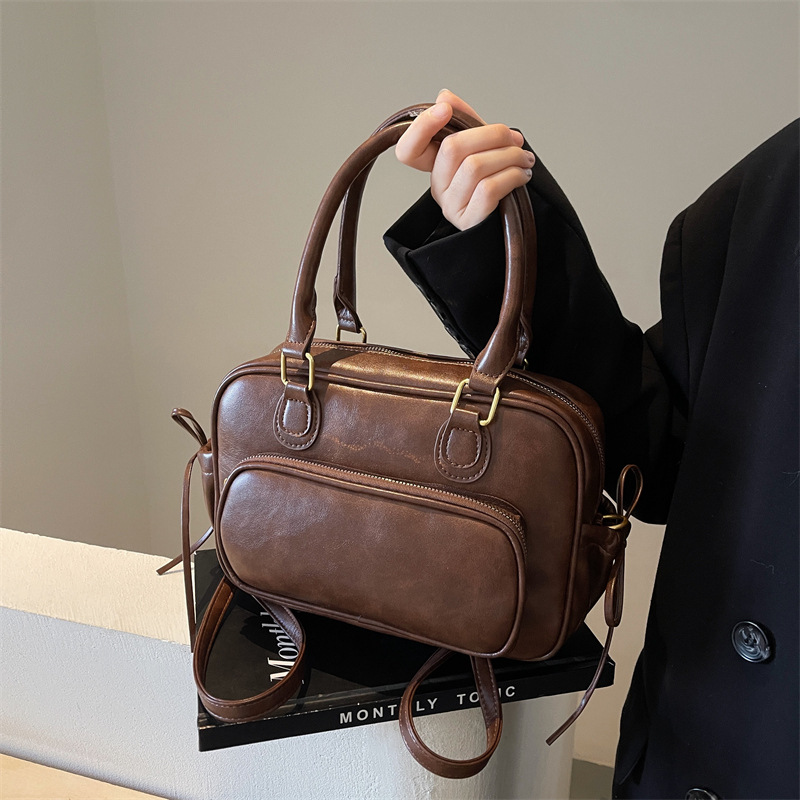 Retro bag for women, large capacity 2024 new casual single-shoulder crossbody commuting bag, multi-functional double-shoulder travel backpack Specification drawing