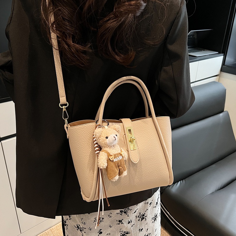 Large-capacity bag for women 2025 new style, trendy, versatile and simple single-shoulder crossbody bag, casual work hand-held bucket bag full figure