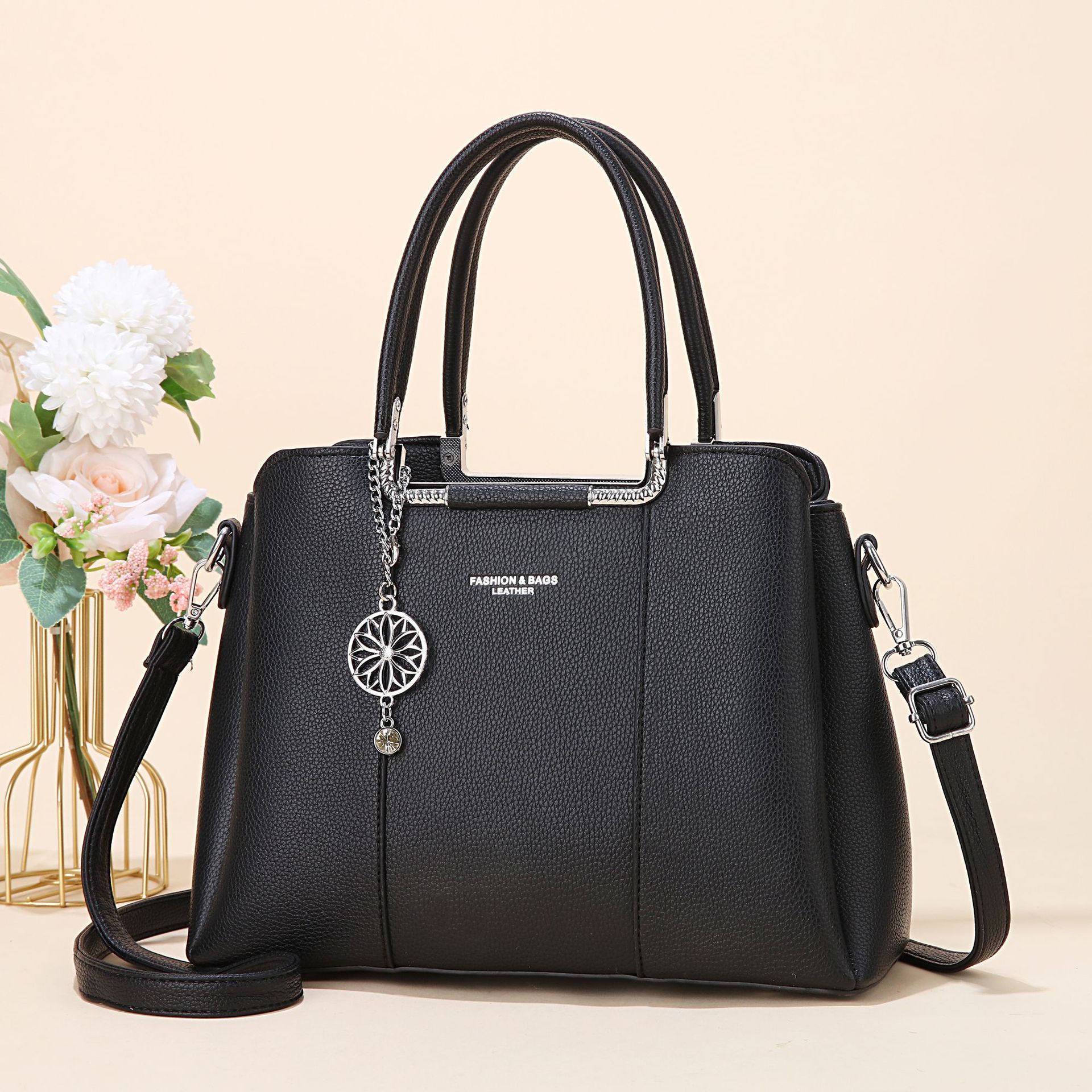 High-end large-capacity single-shoulder bag, crossbody bag, 2025 new fashionable and trendy women's bag, handbag manufacturer wholesale for women details Picture