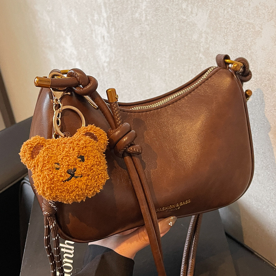 This year's popular bags are large-capacity women's 2024 new fashionable and versatile single-shoulder crossbody bags for work and commuting, as well as underarm bags full figure