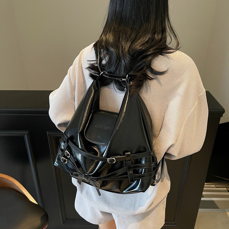 Korean-style niche casual backpack for women, 2025 new fashion crossbody tote bag, large-capacity single-shoulder armpit bag Specification drawing