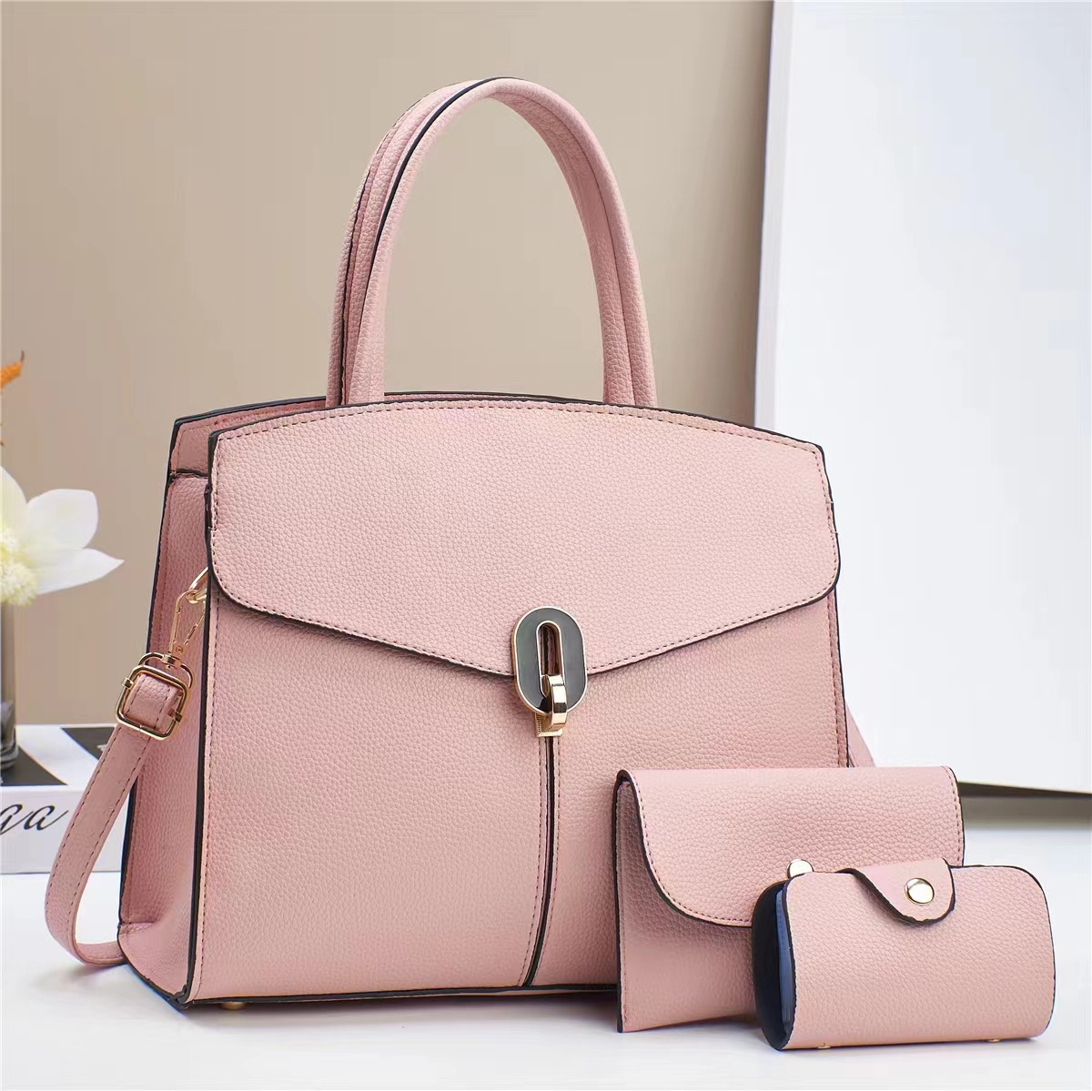 A new and fashionable women's single-shoulder crossbody bag from a large bag manufacturer, a versatile hand-carry bag for winter, and a bestseller for foreign trade in 2024 full figure