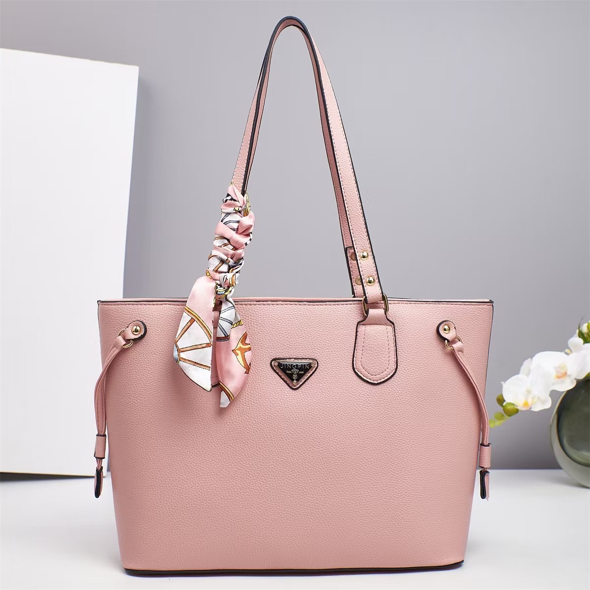 2025 New high-end quality fashion handbag, large-capacity cross-border versatile single-shoulder tote bag Specification drawing