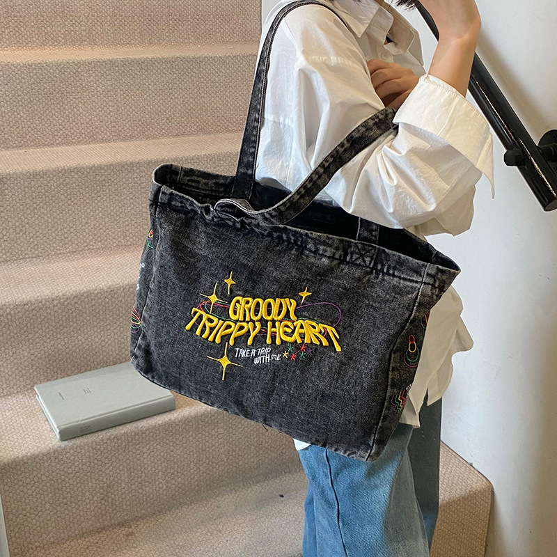 Retro denim tote bag, ins Korean version spring/Summer large-capacity women's commuter bag, Japanese student class handbag details Picture