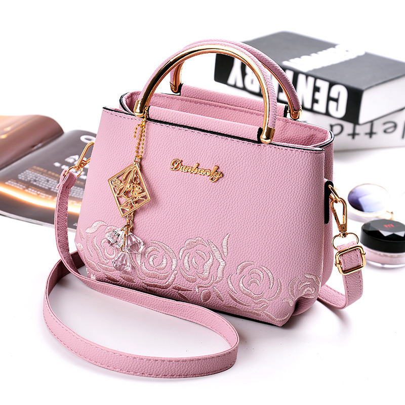Cross-border Women's Bags 2022 New Style Small bags, fashionable embroidered women's bags, trendy single-shoulder crossbody bags, hand-held small square bags full figure