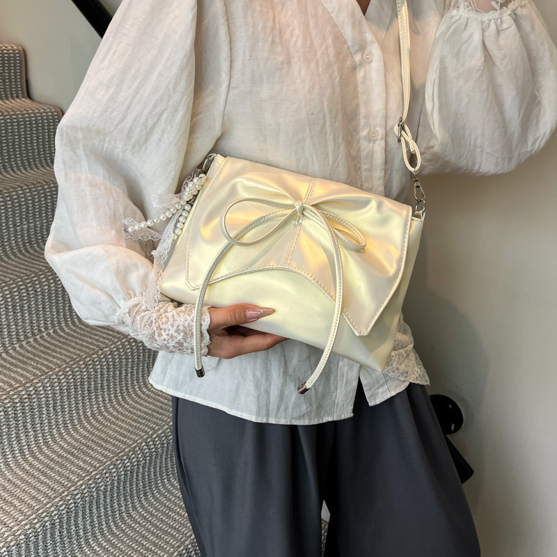 Large-capacity women's summer 2025 new style casual bow crossbody bag, high-end and stylish commuter tote bag Specification drawing