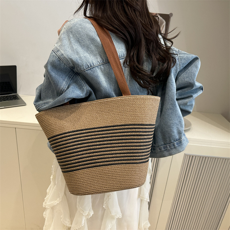 Minimalist hand-held woven bag, large-capacity open bucket bag, portable travel bag, summer vacation bag details Picture