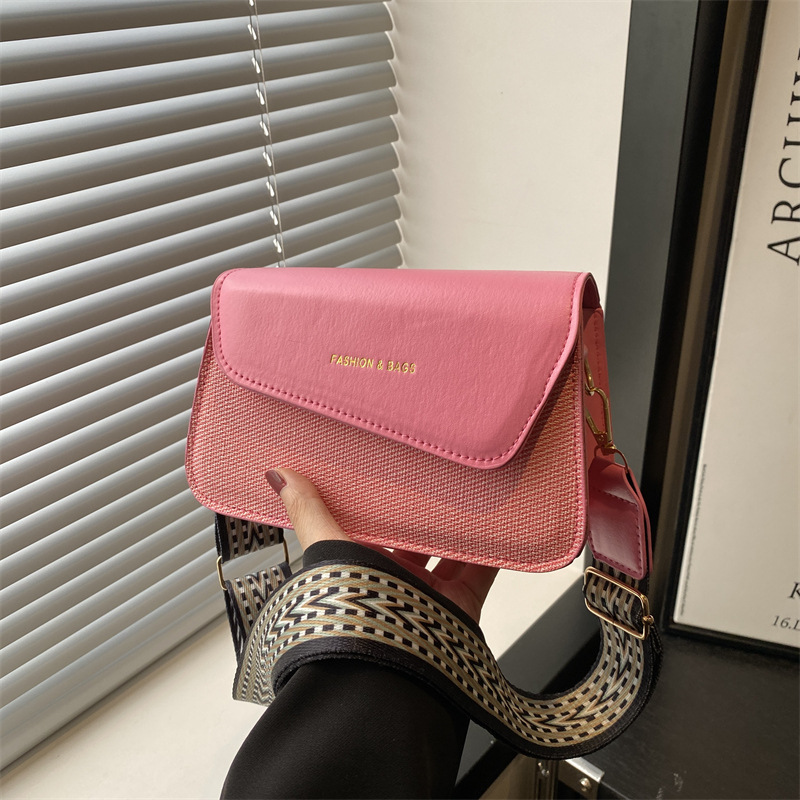 High-end small square bag, versatile and fashionable bag for women, 2025 new crossbody bag, single-shoulder design, underarm women's bag full figure