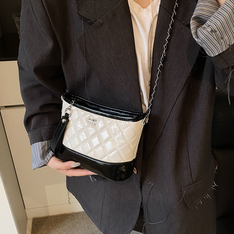 High-end quality niche bucket bag for women, 2025 new Korean style, fashionable and versatile, diamond-shaped chain single-shoulder crossbody bag Specification drawing