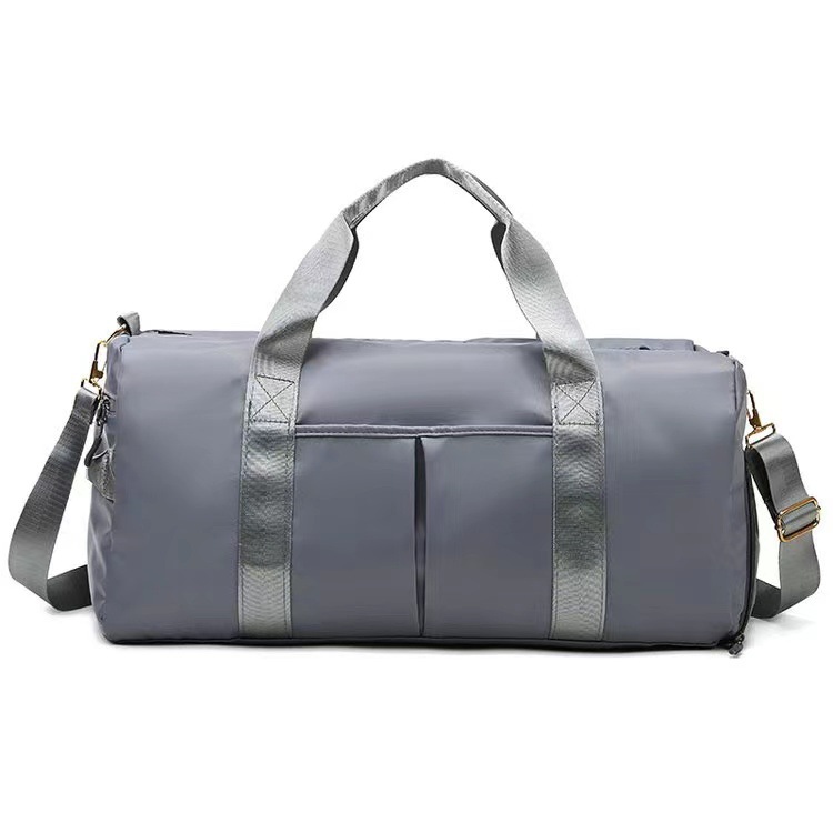 Large-capacity hand-held travel bag, dry and wet separation, yoga and fitness bag, short-distance storage, travel bag, crossbody bag Application Scenario