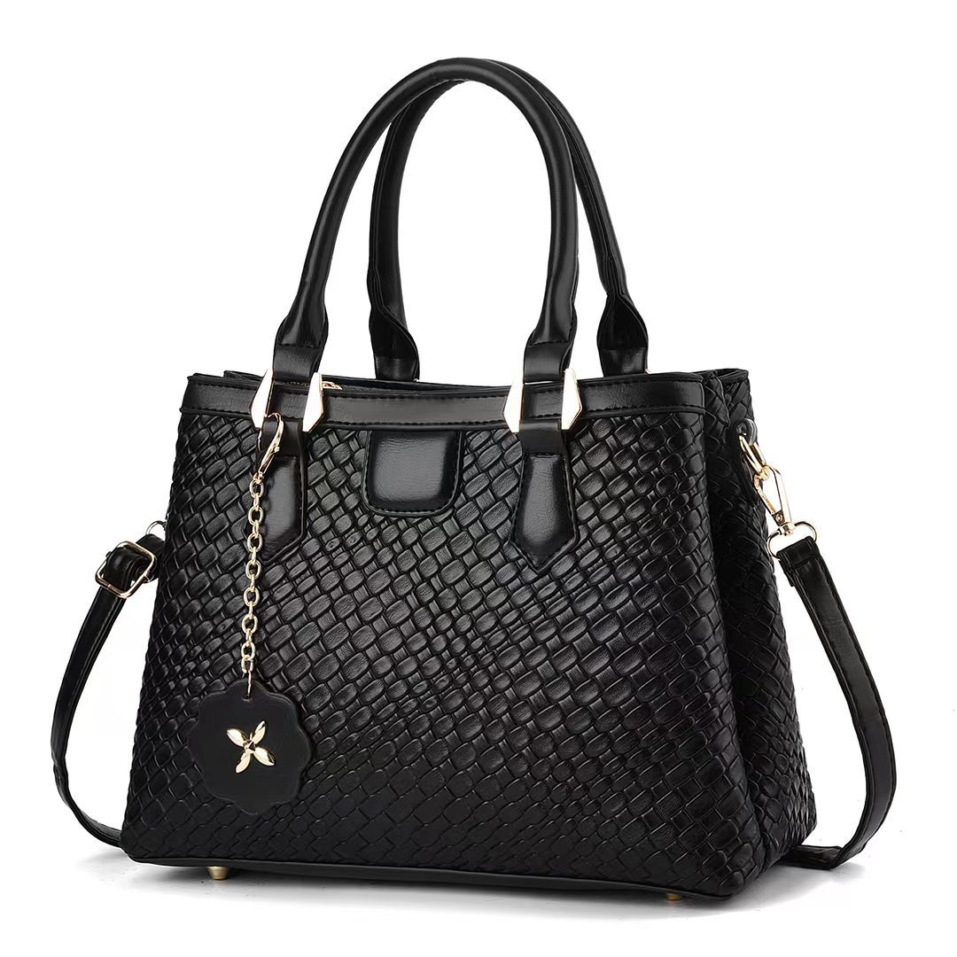 Versatile women's handbag, fashionable large women's bag, new autumn and winter style women's bag, Korean style trendy single-shoulder crossbody bag full figure