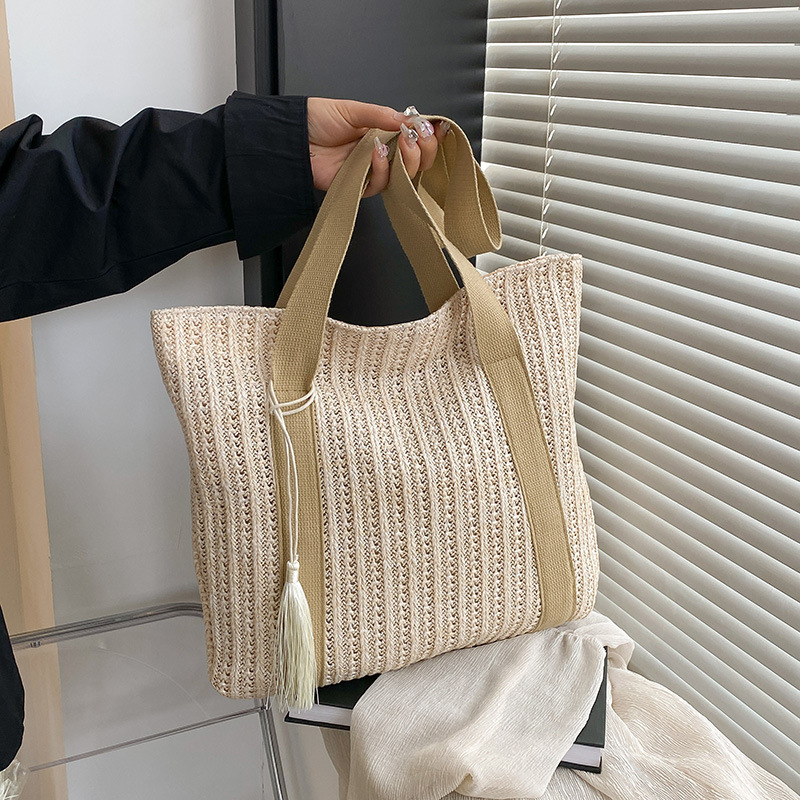 Fashionable straw woven bag, spring new trendy woven tote bag, large-capacity casual commuting women's underarm bag, ins full figure