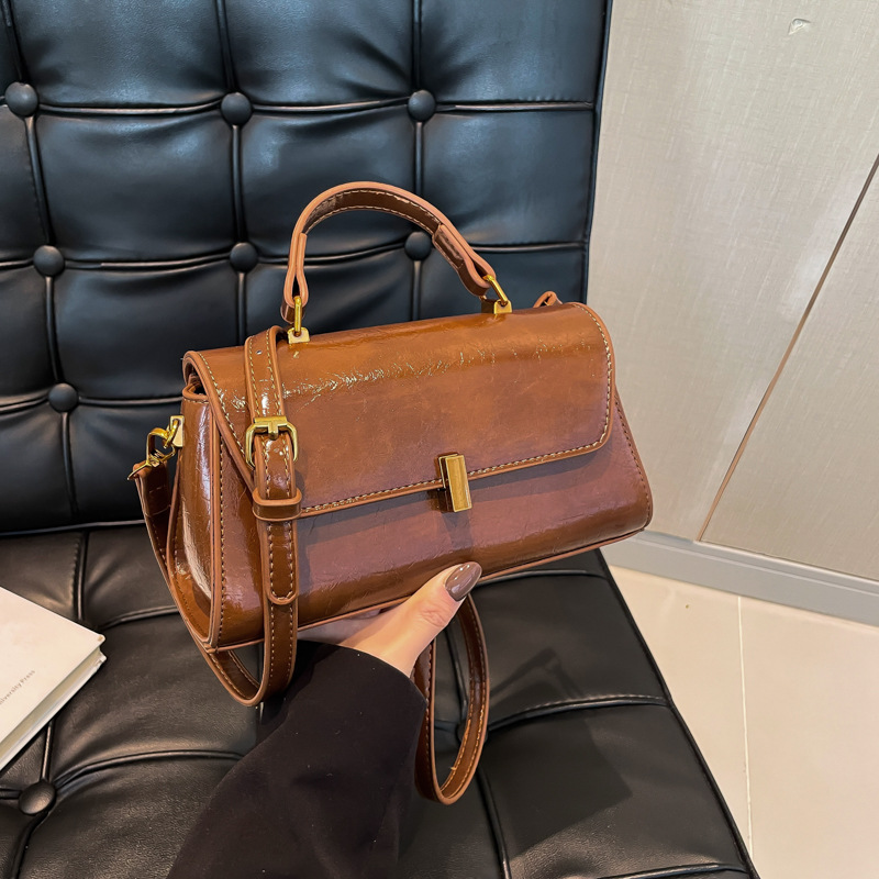 2025 New style fashionable small square bag, retro casual bag, trendy quality crossbody bag, women's bag, single-shoulder bag, stylish small bag Specification drawing