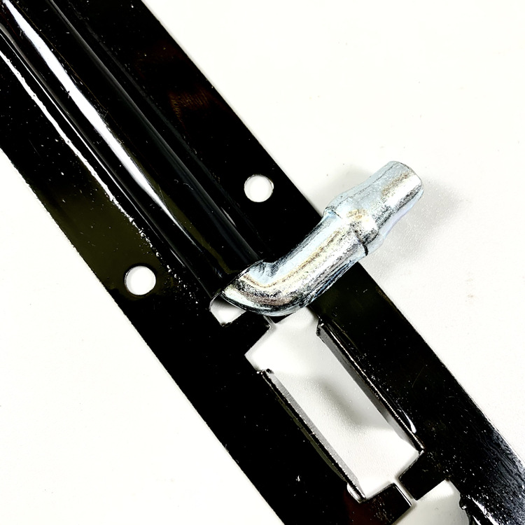 Ordinary iron latch, baked black, old-fashioned door latch, iron door, wooden door, window simple door latch, exposed iron sheet latch details Picture
