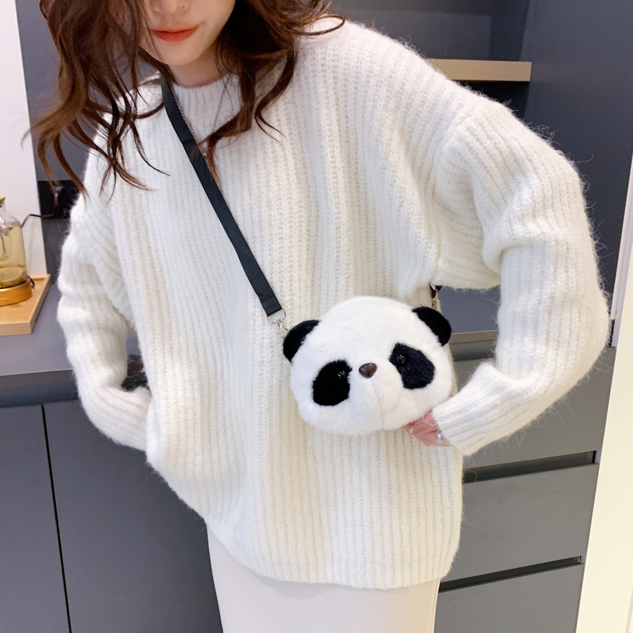 Cute crossbody bags for children's birthdays, girls' single-shoulder bags, claw machine gifts, panda bags, cross-border plush bear wholesale Application Scenario