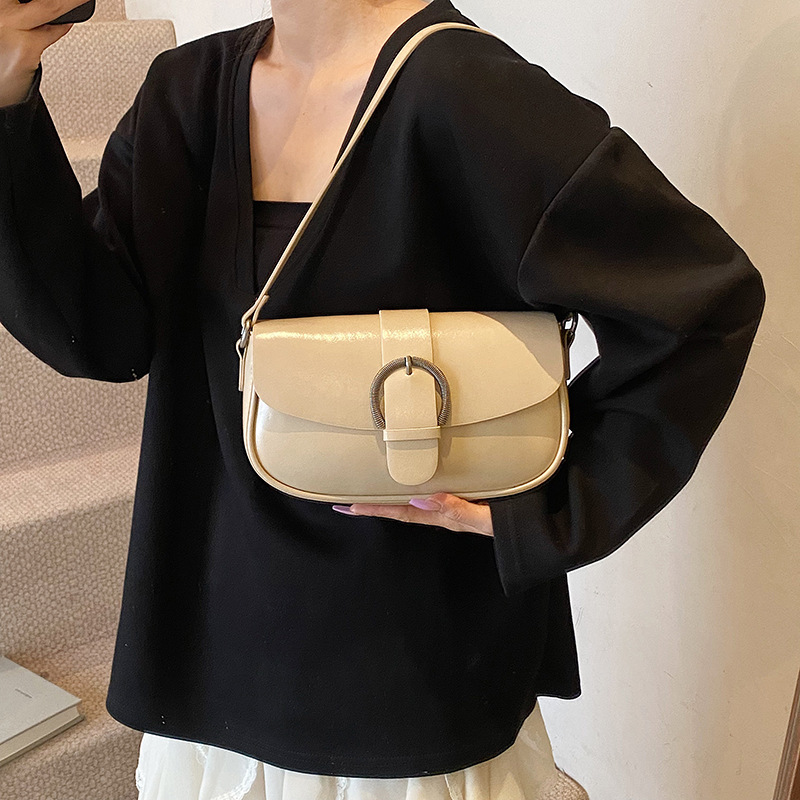 High-end, simple and solid color underarm bag for women, new style 2025, fashionable and stylish single-shoulder bag, versatile commuting crossbody bag details Picture
